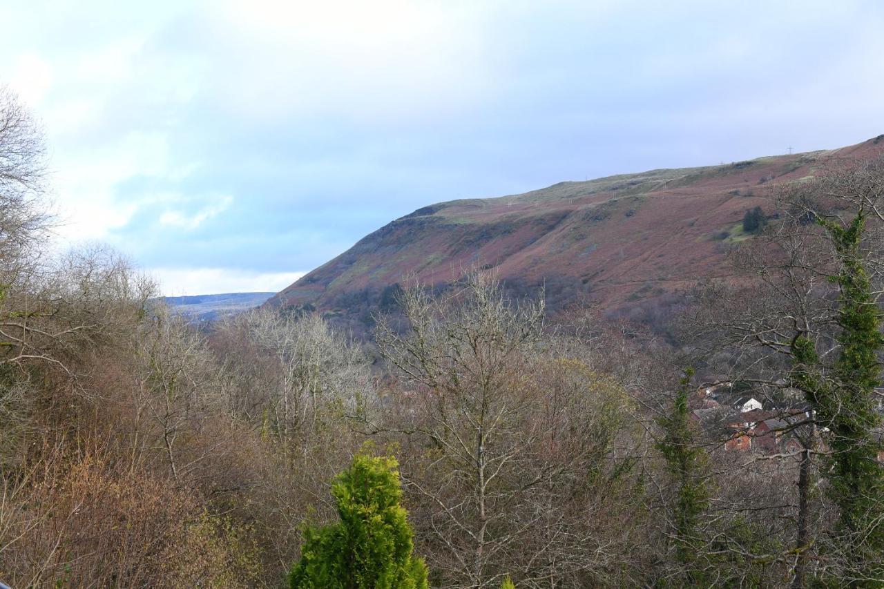 Luxury Suite In Quiet Countryside Location Swansea Exterior photo
