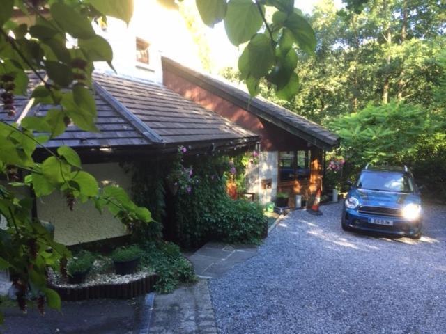 Luxury Suite In Quiet Countryside Location Swansea Exterior photo