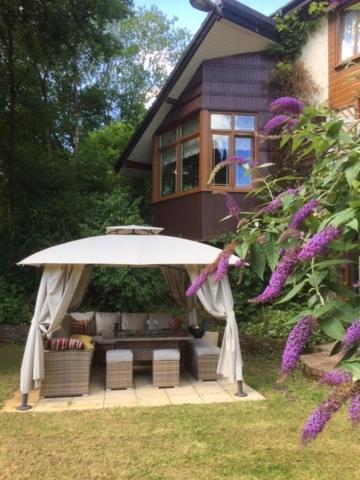 Luxury Suite In Quiet Countryside Location Swansea Exterior photo